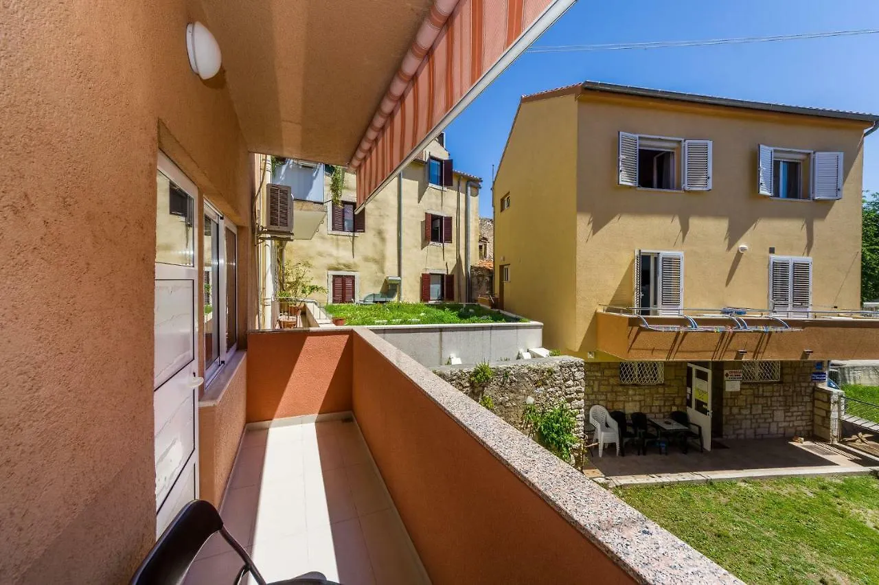 Apartment Simoni Zd Zadar