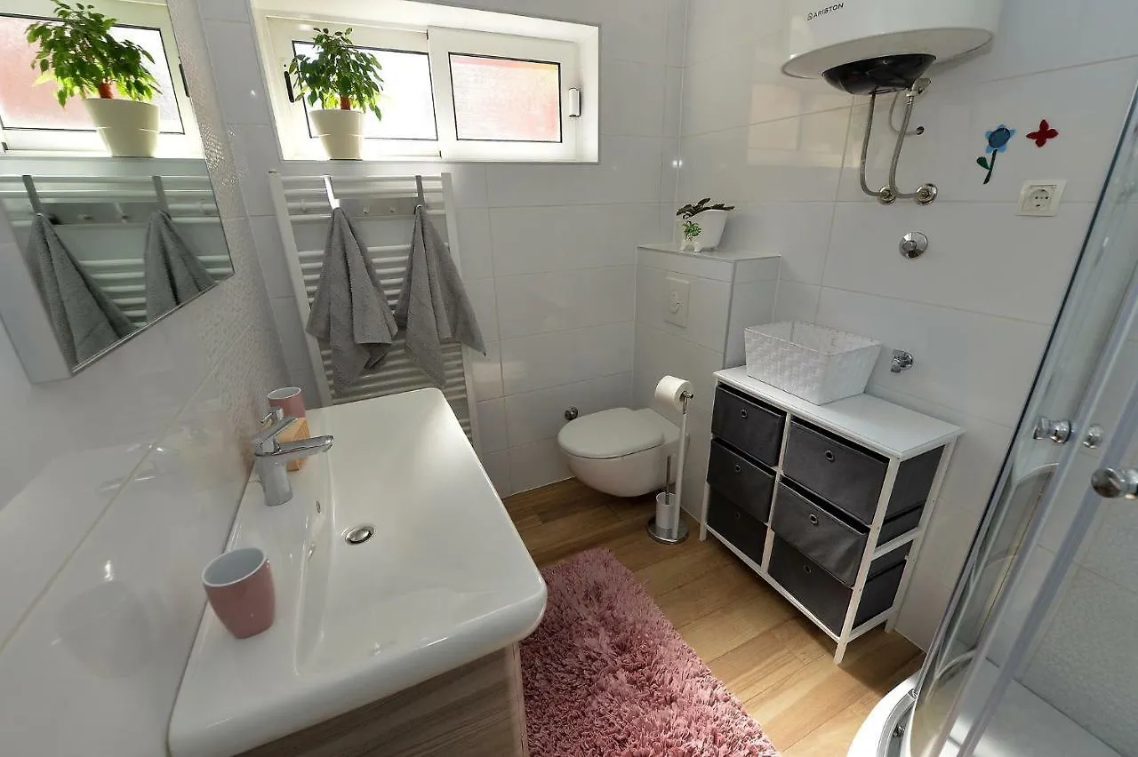 Apartment Simoni Zd Zadar